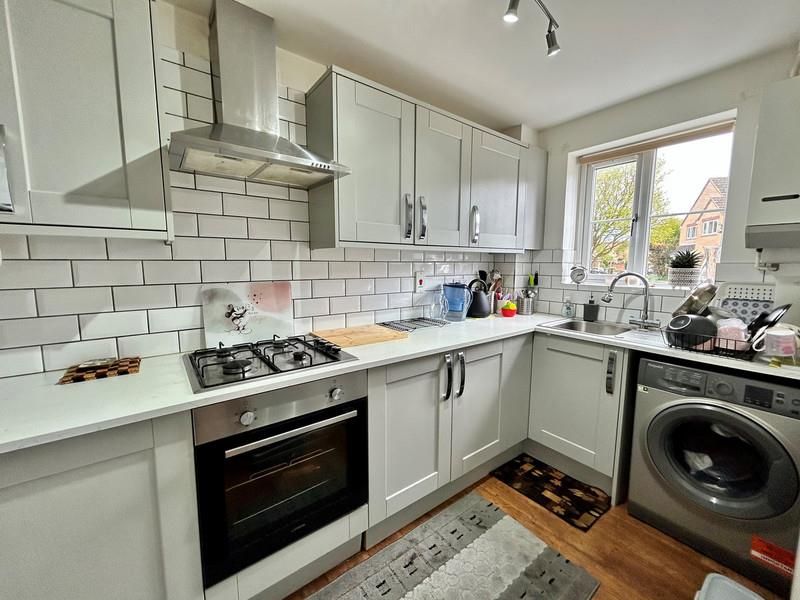 Property photo 2 of 10 Kitchen_9c15-d477-ce84-B91d-4486-8Aaf-59Fc-B3d0_20