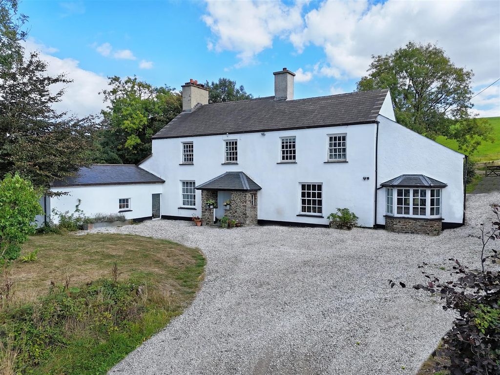 Property photo 2 of 26 Higher Ebsworthy