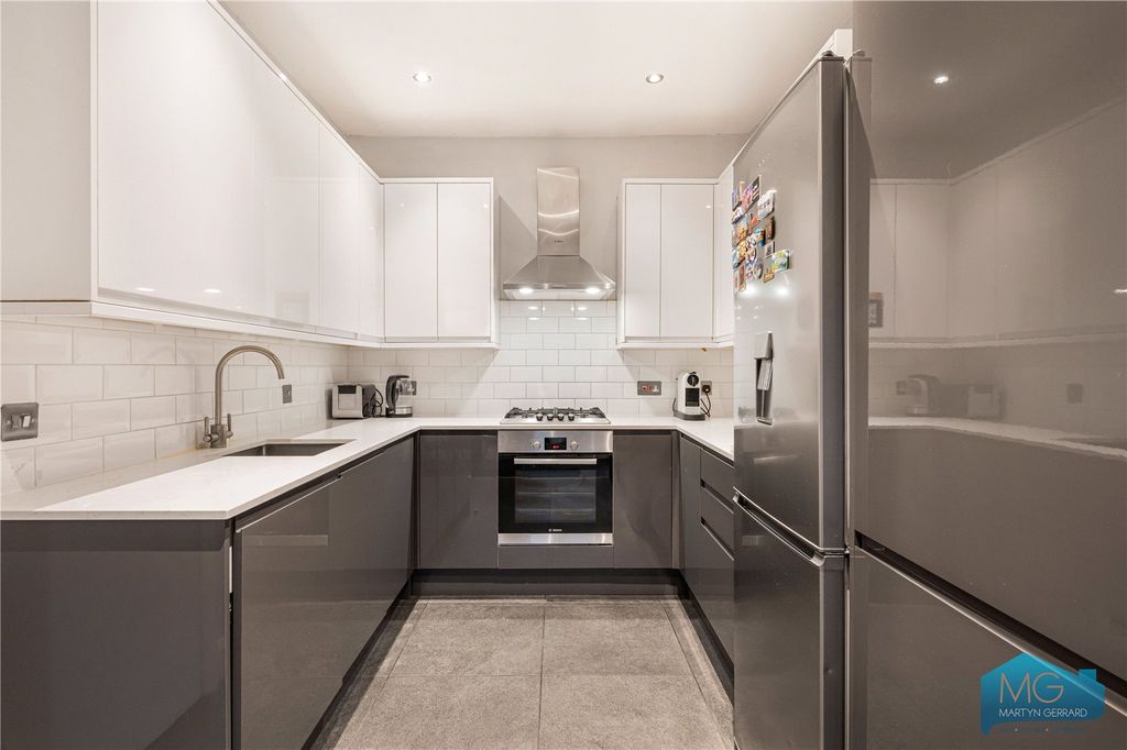 Property photo 2 of 18 Picture No. 17