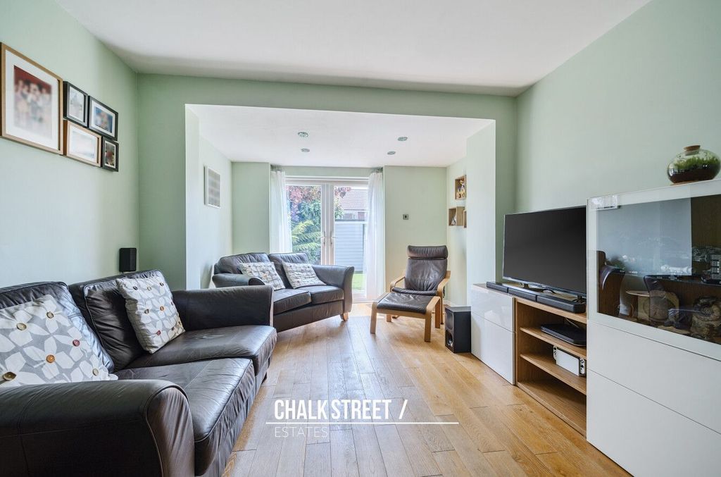 Property photo 2 of 19