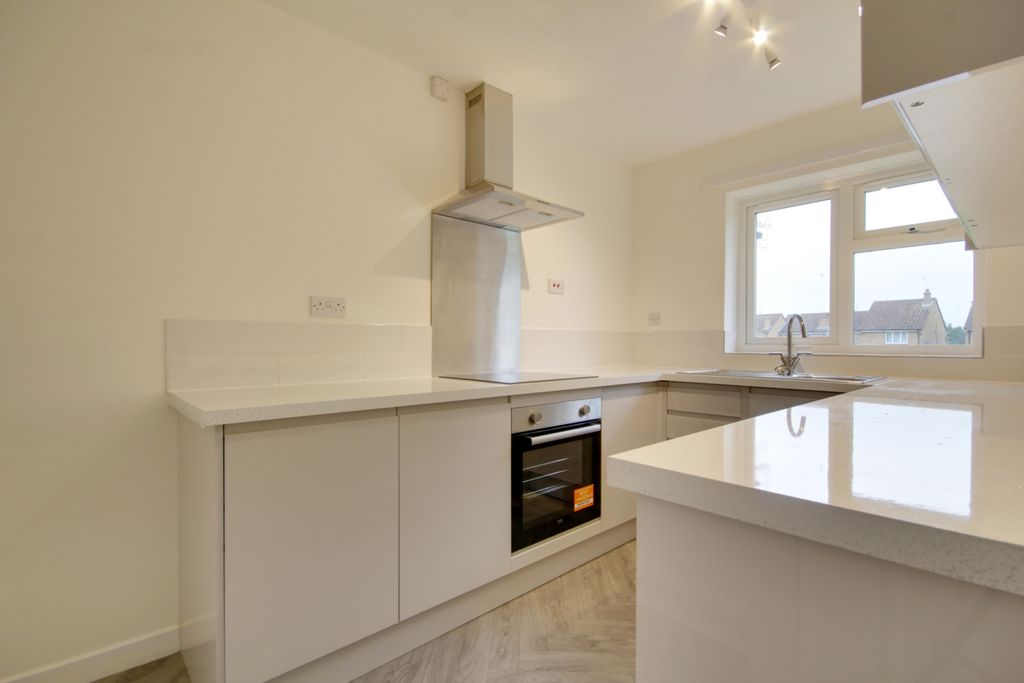 Property photo 2 of 9 Img_1641-Img_1643