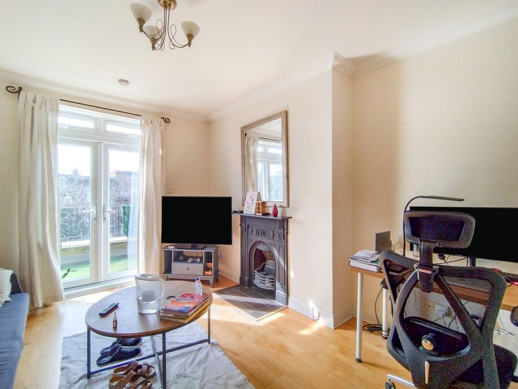 Property photo 2 of 12