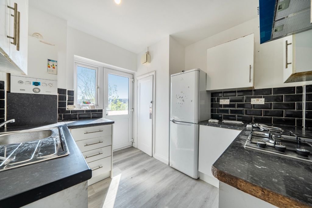 Property photo 3 of 8 5118513