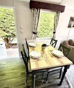 Property photo 3 of 6 Bordeaux Dining