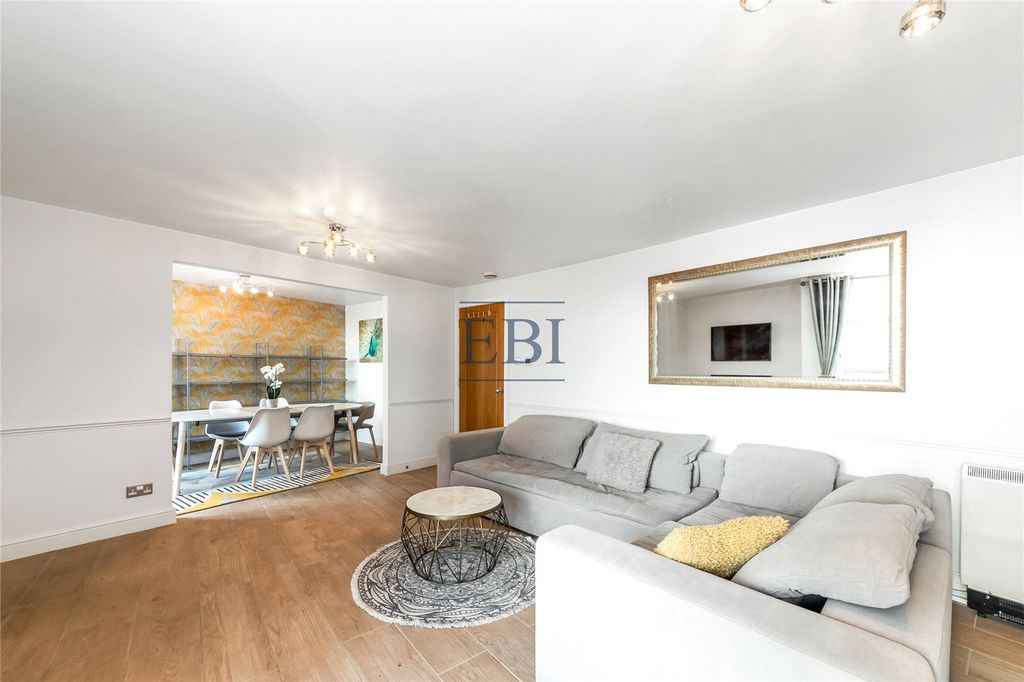 Property photo 3 of 12 Picture No. 04