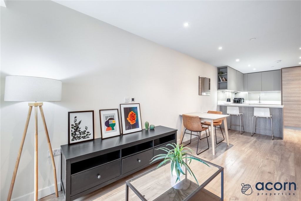 Property photo 3 of 18 Picture No. 12