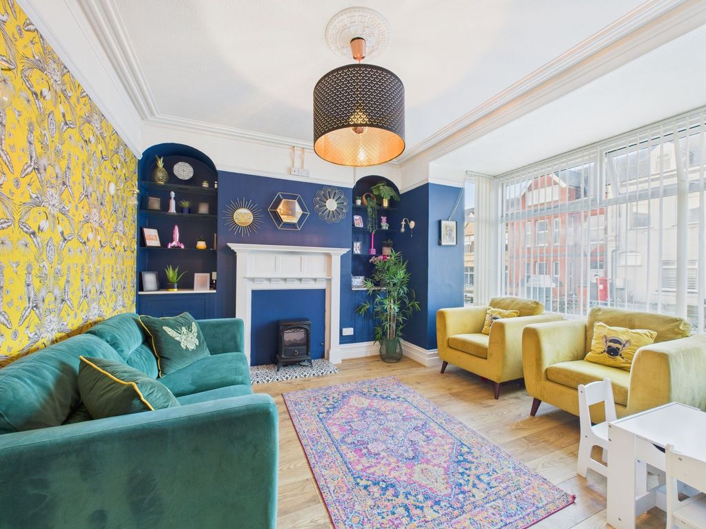 Property photo 3 of 19