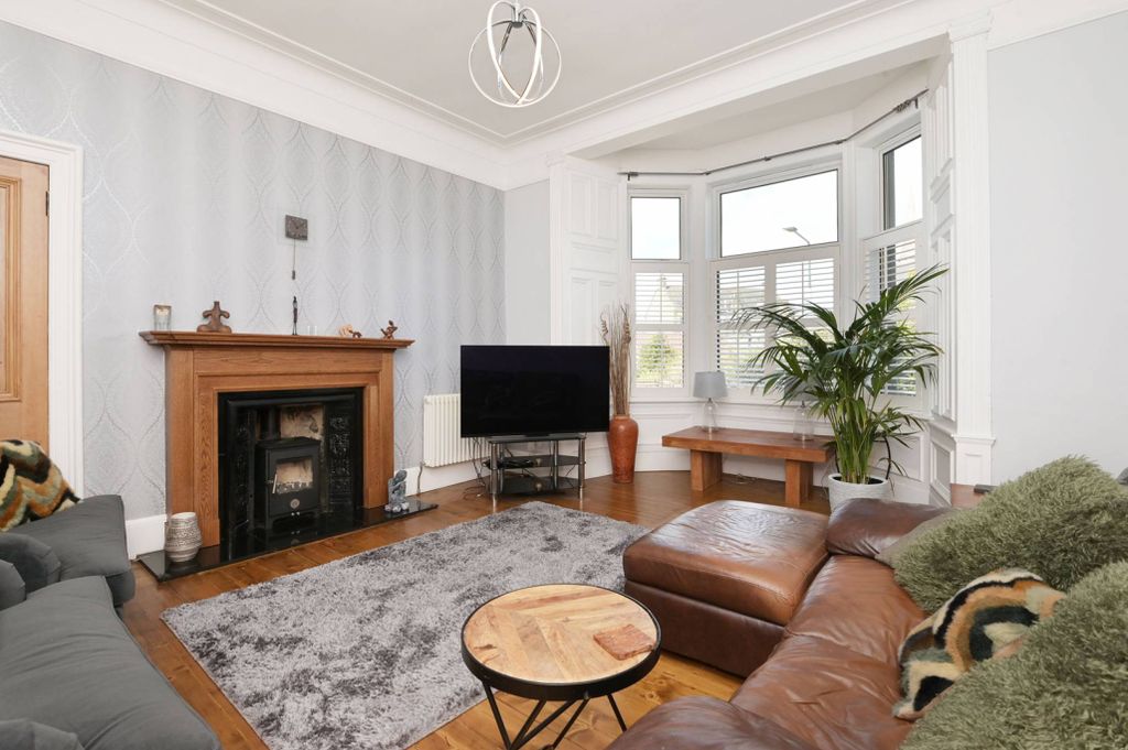 Property photo 2 of 30