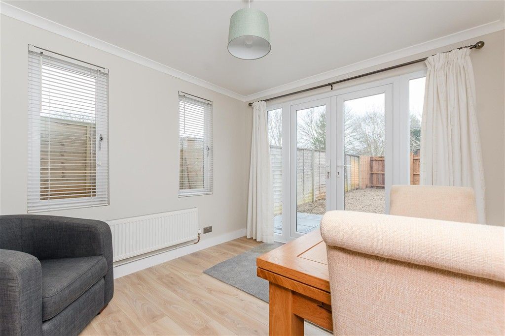 Property photo 3 of 11 Dining Area