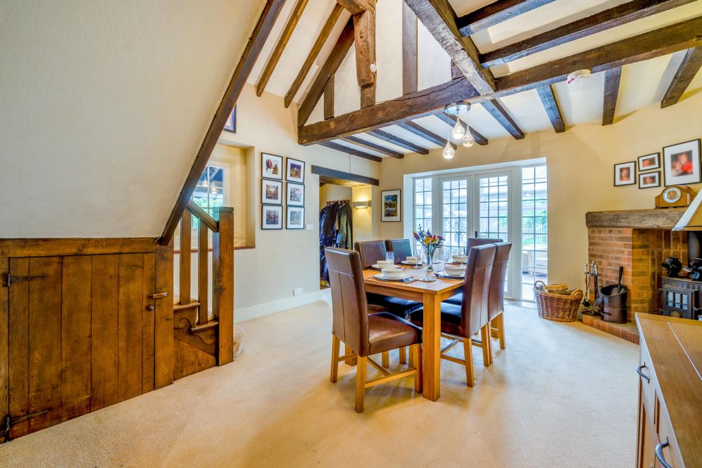Property photo 2 of 20 8691415-Interior06