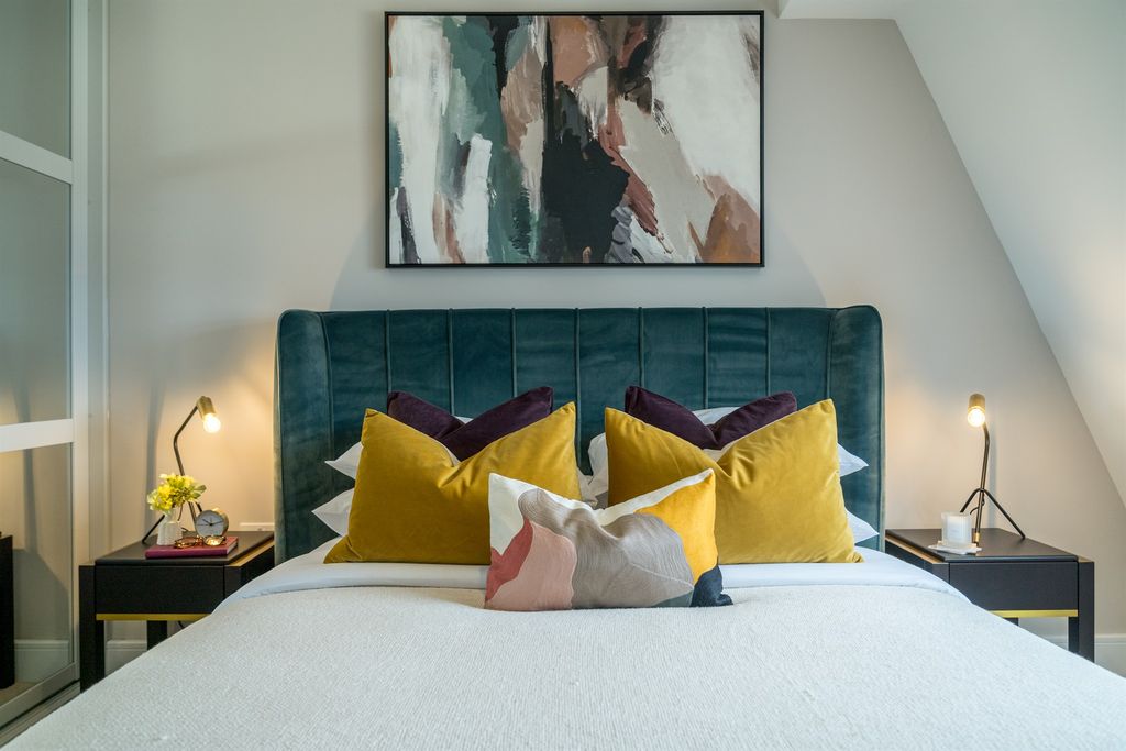 Property photo 3 of 27