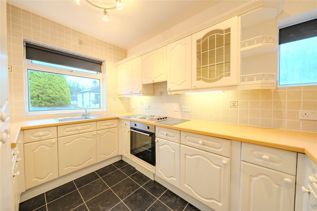 Property photo 3 of 14 Kitchen