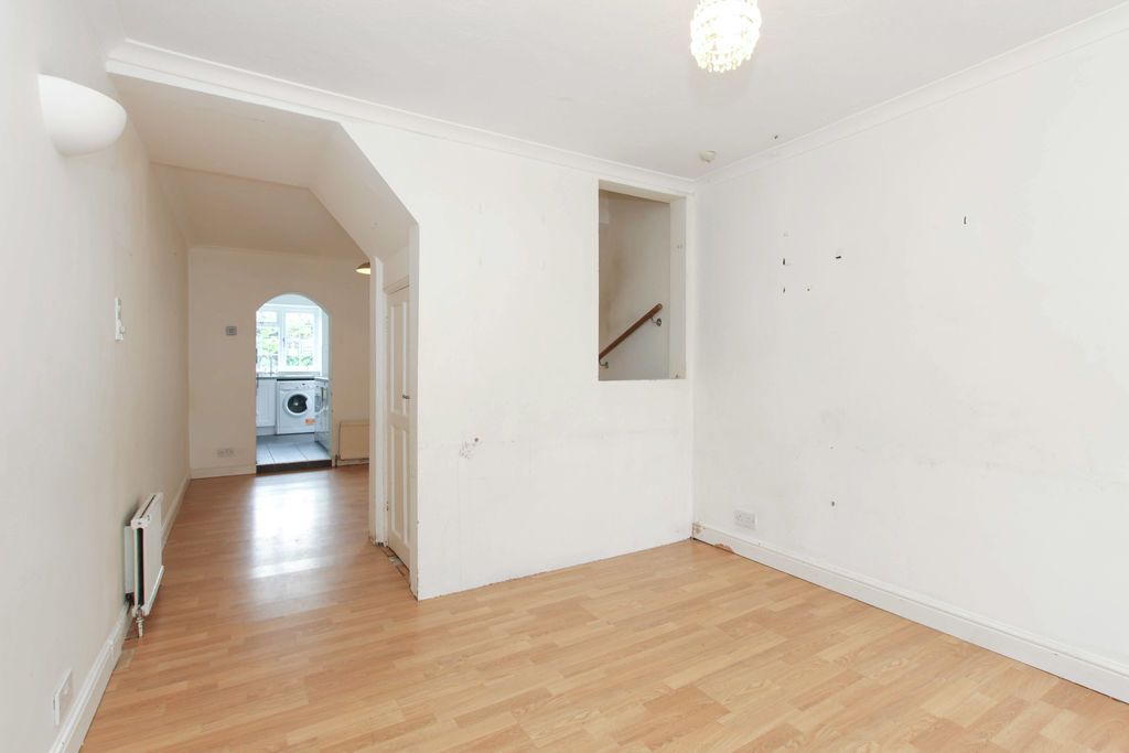 Property photo 2 of 11 Photo 5
