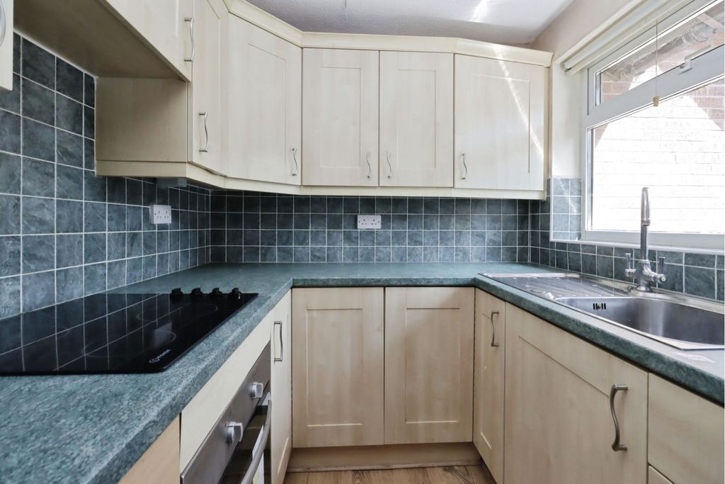 Property photo 2 of 13