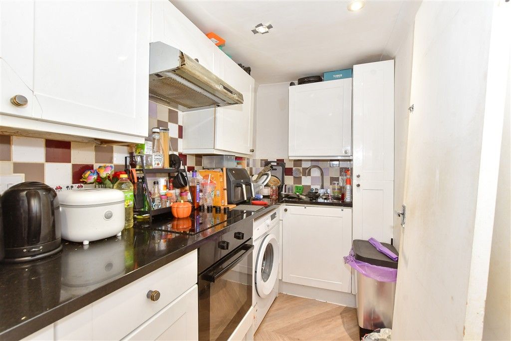 Property photo 3 of 5 Kitchen