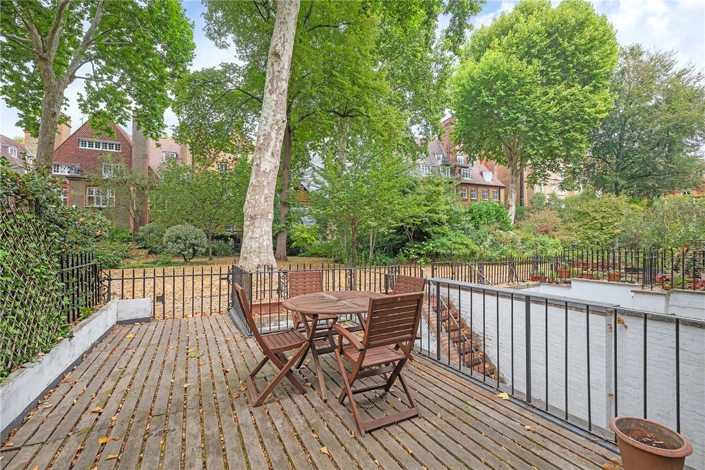 Property photo 3 of 15 Terrace