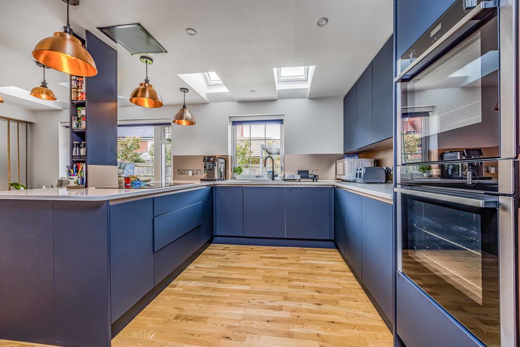 Property photo 3 of 32 Photo 25