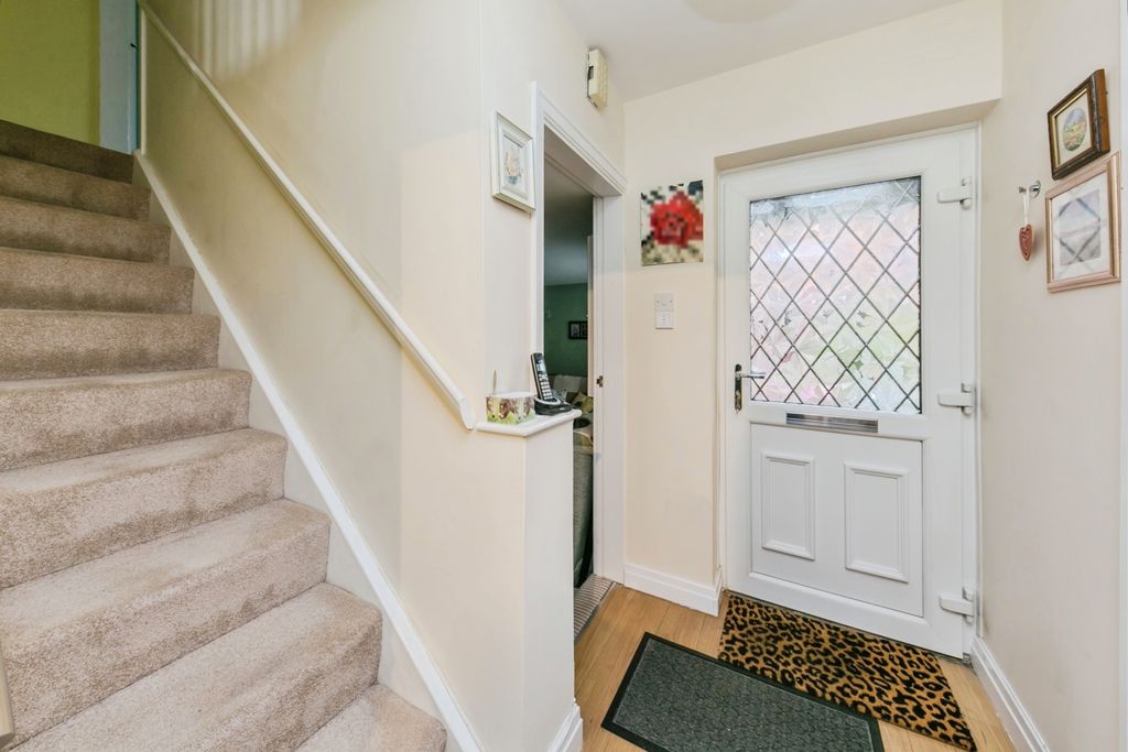 Property photo 2 of 17 Pbox-Img.Jpg