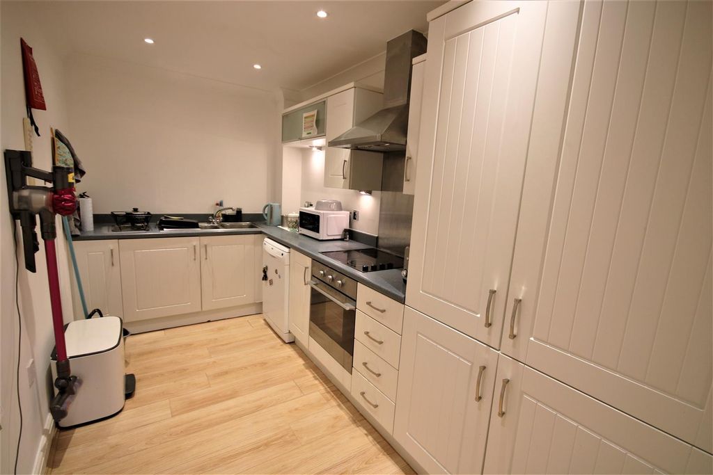 Property photo 3 of 9 Kitch.Jpg