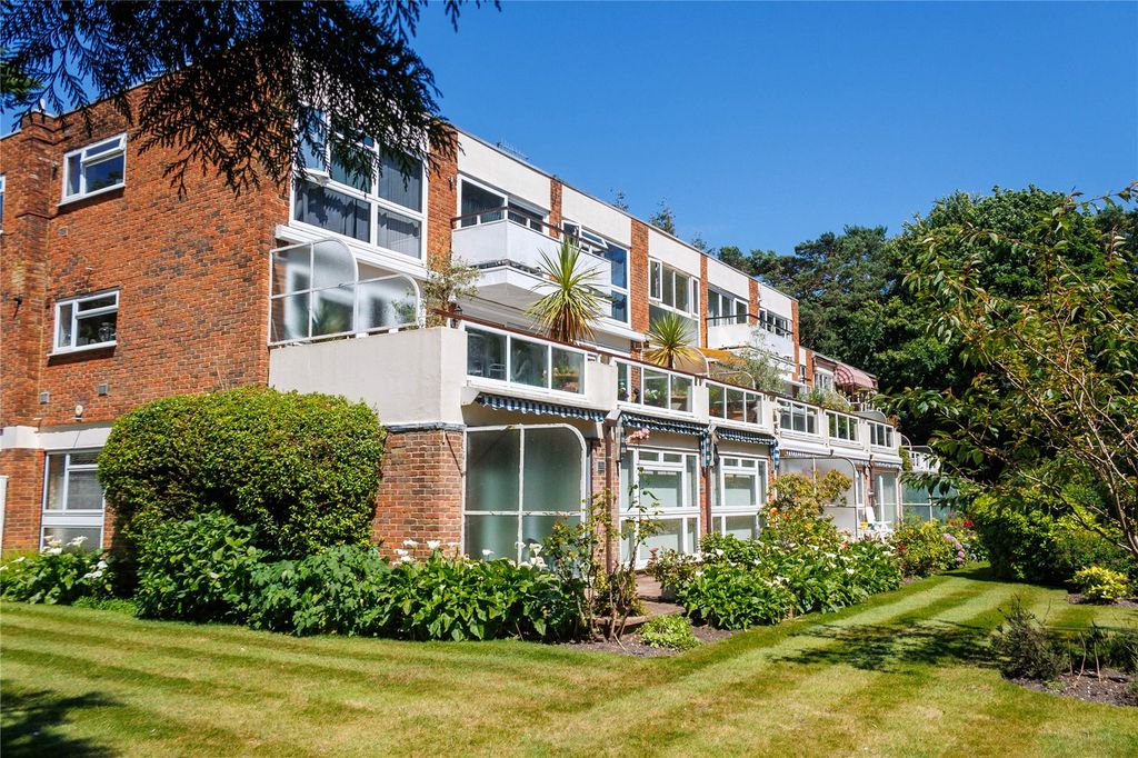 Property photo 1 of 17 Picture No. 23