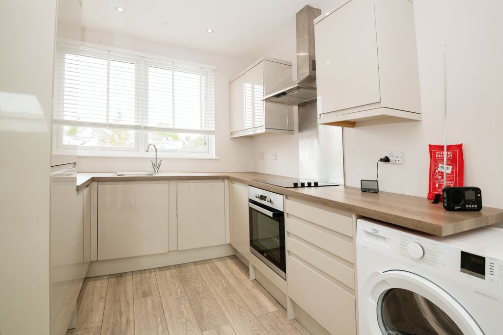 Property photo 1 of 10 1