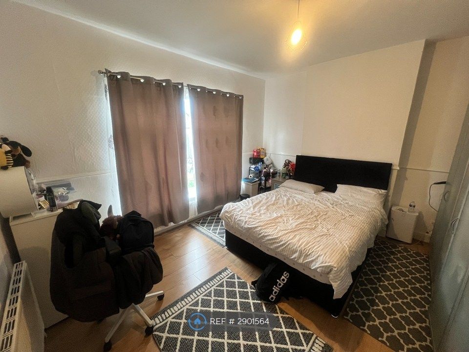 Property photo 1 of 5