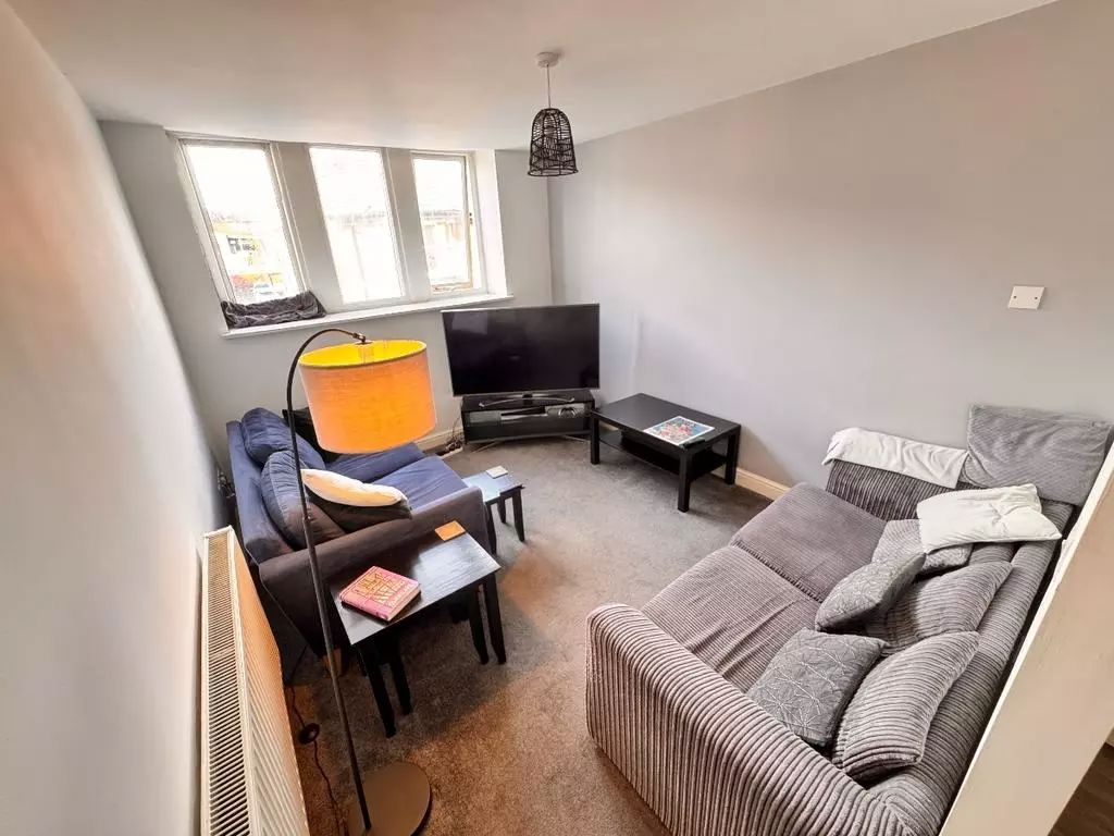 Property photo 2 of 9
