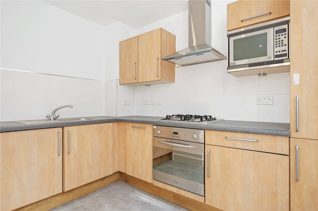 Property photo 2 of 8 Kitchen
