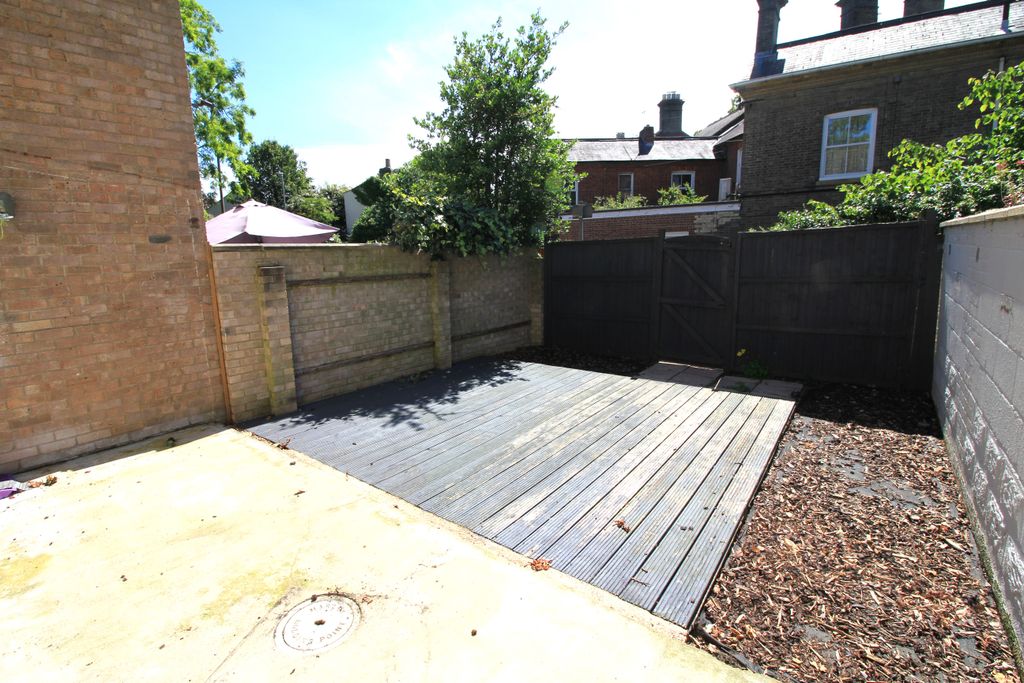 Property photo 2 of 9