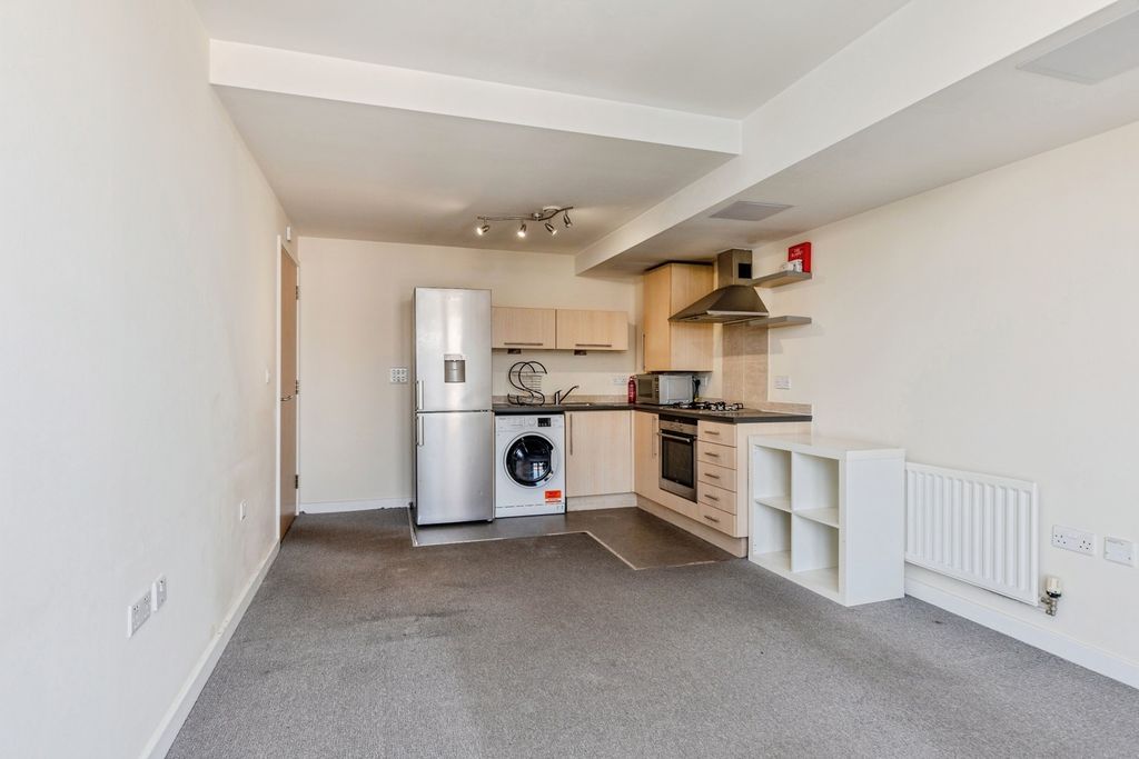 Property photo 3 of 10 Pbox-Img.Jpg