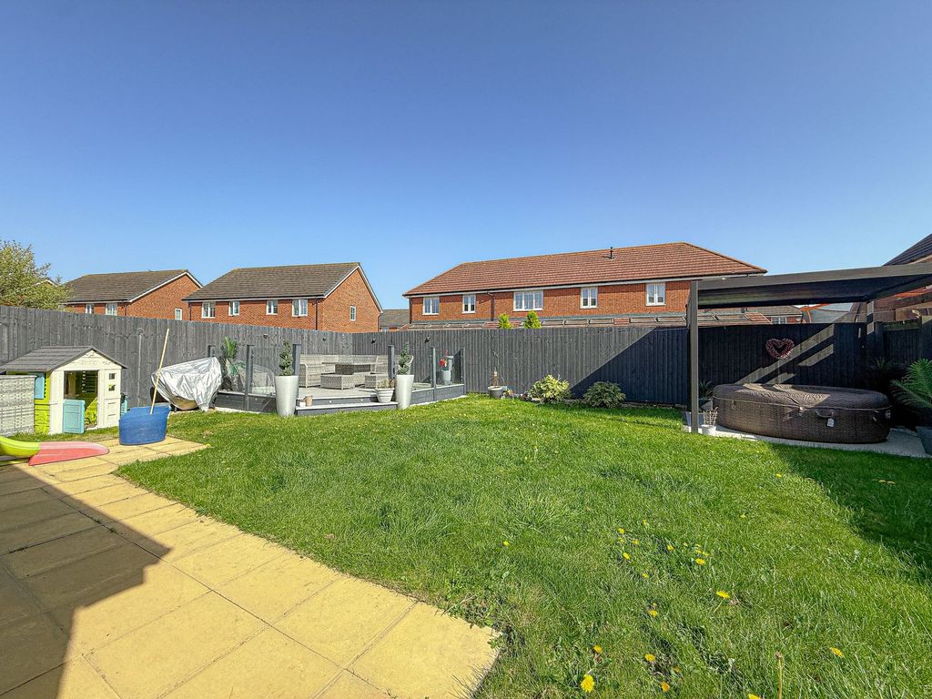 Property photo 2 of 16