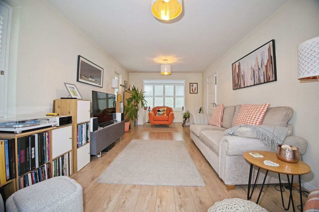 Property photo 2 of 23