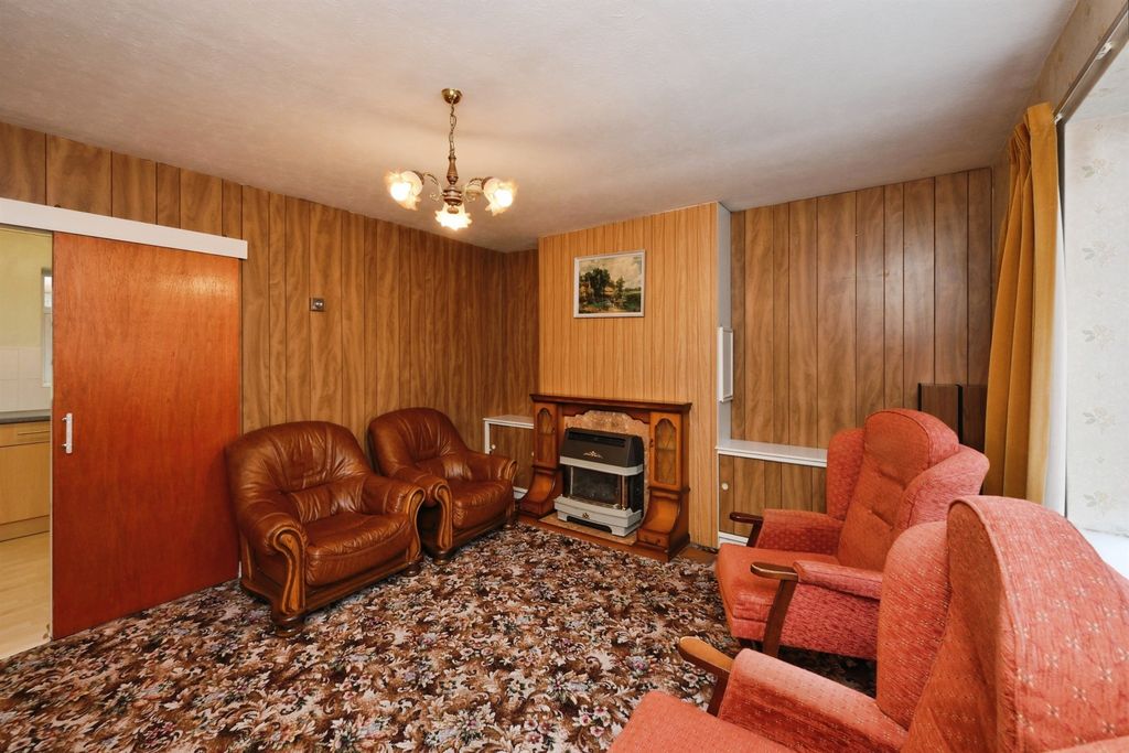 Property photo 3 of 16