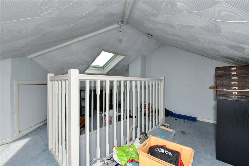 Property photo 3 of 13 Loft Room