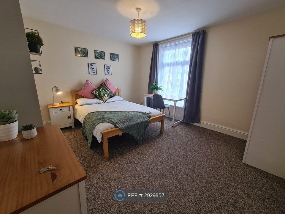 Property photo 2 of 6 Room 1
