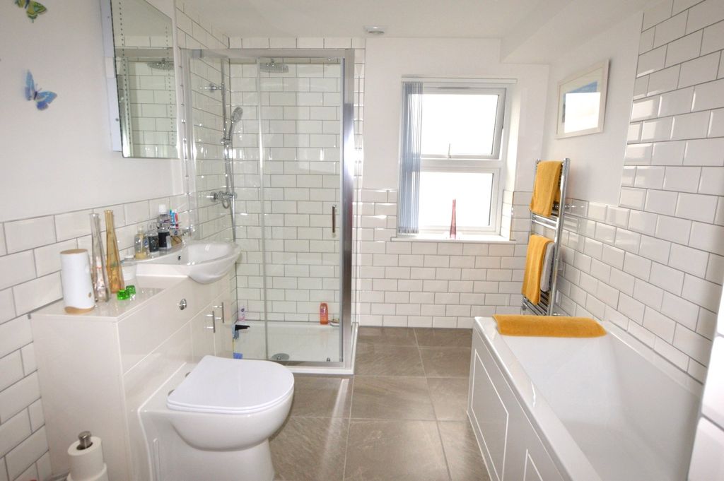 Property photo 2 of 10 2 - Picture No. 04