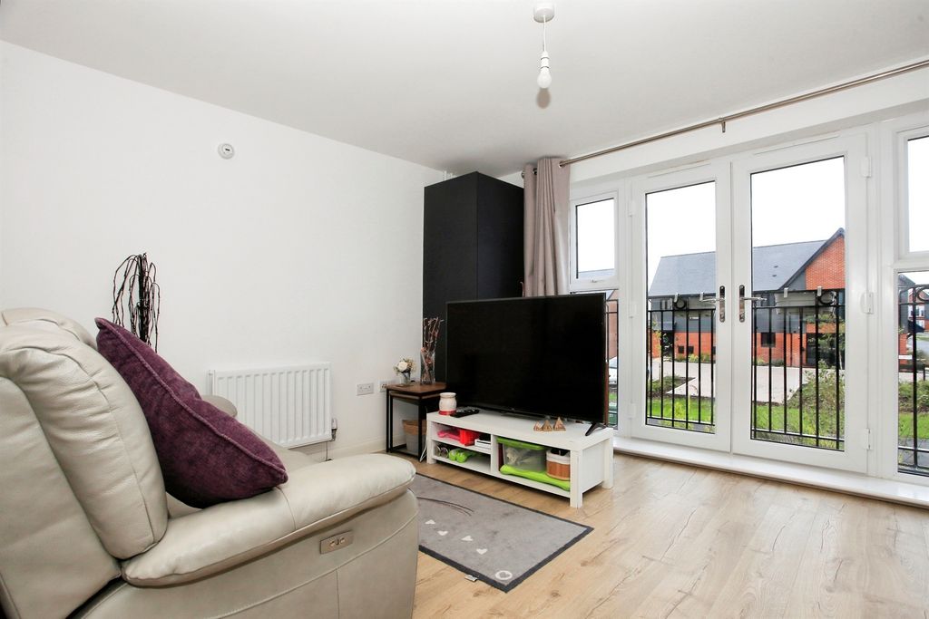Property photo 3 of 17