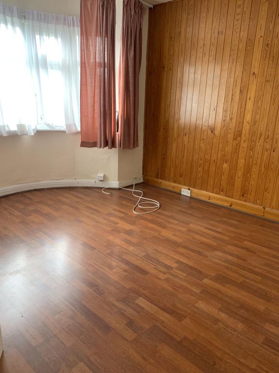 Property photo 3 of 14 Gallery