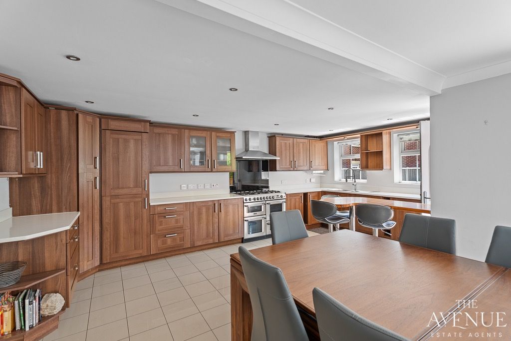 Property photo 2 of 50 5220574