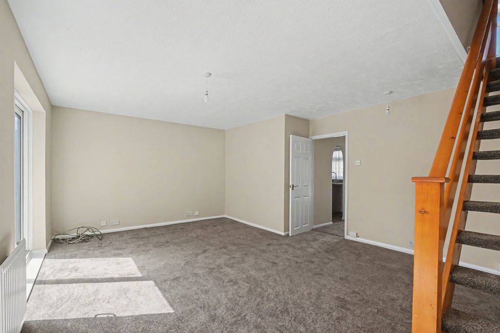 Property photo 3 of 10 Lounge