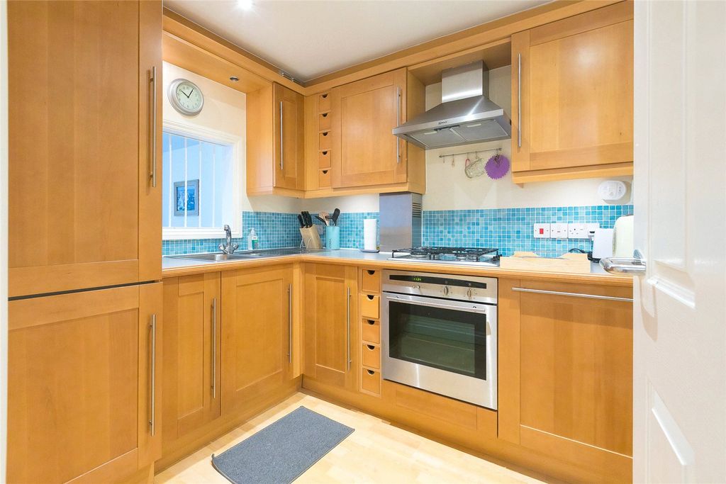 Property photo 2 of 14 2 - Picture No. 05