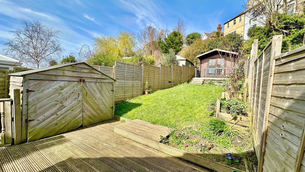 Property photo 3 of 29