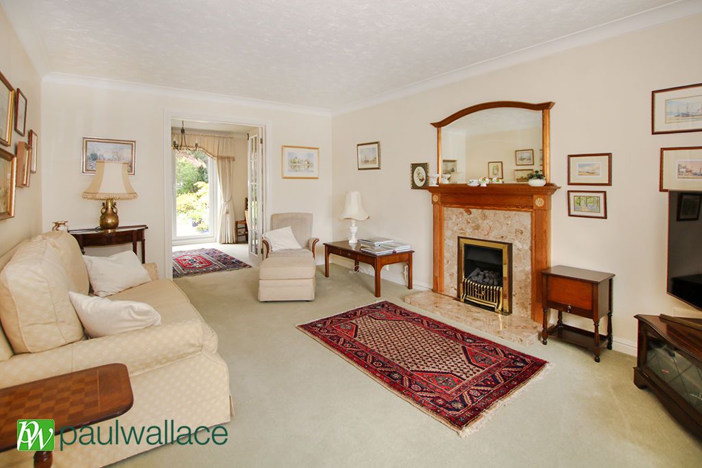 Property photo 2 of 21 Lounge