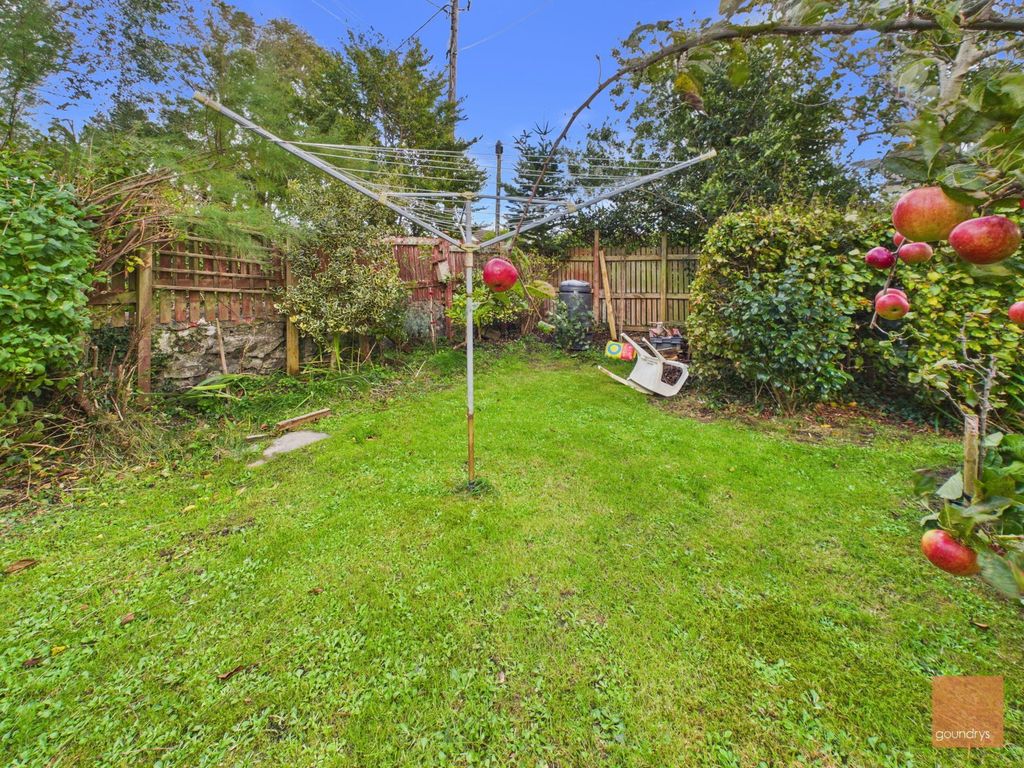Property photo 2 of 11