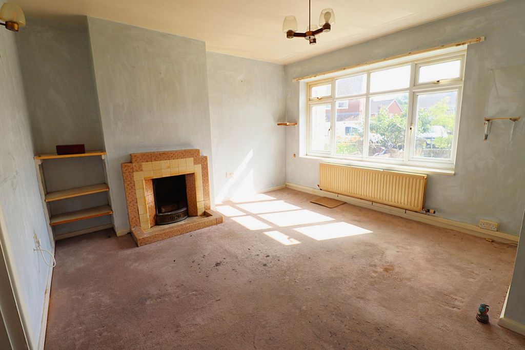 Property photo 2 of 10