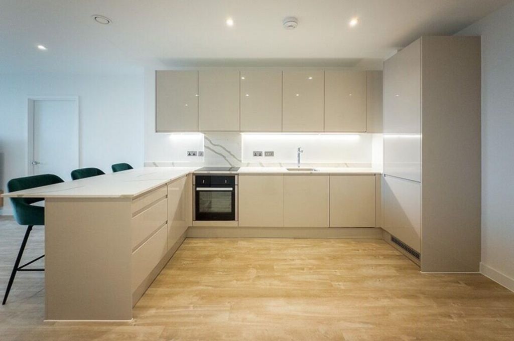 Property photo 1 of 6 Kitchen