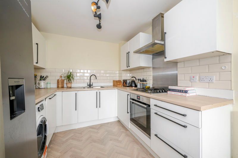 Property photo 2 of 15 Photo 5