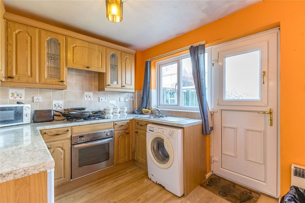 Property photo 3 of 16 Dining Kitchen