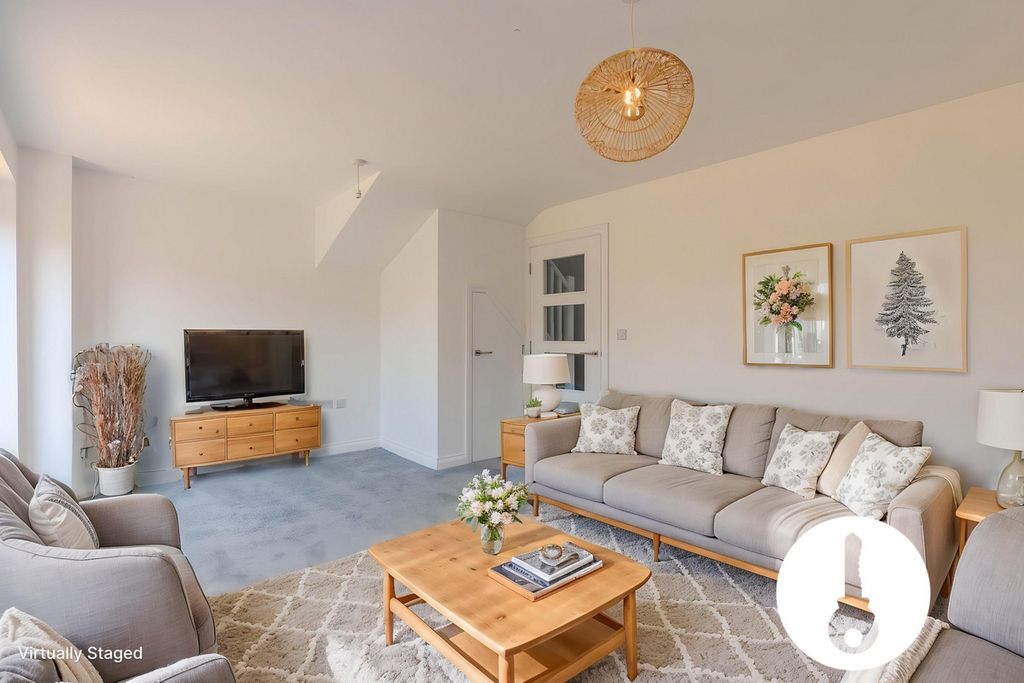 Property photo 2 of 24