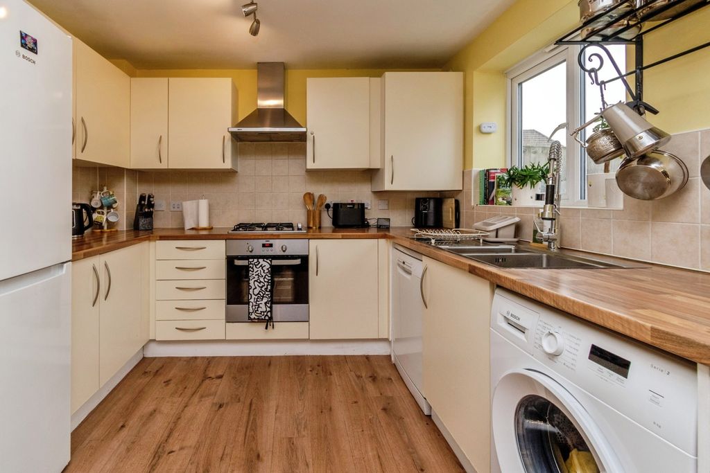 Property photo 3 of 20 Pbox-Img.Jpg